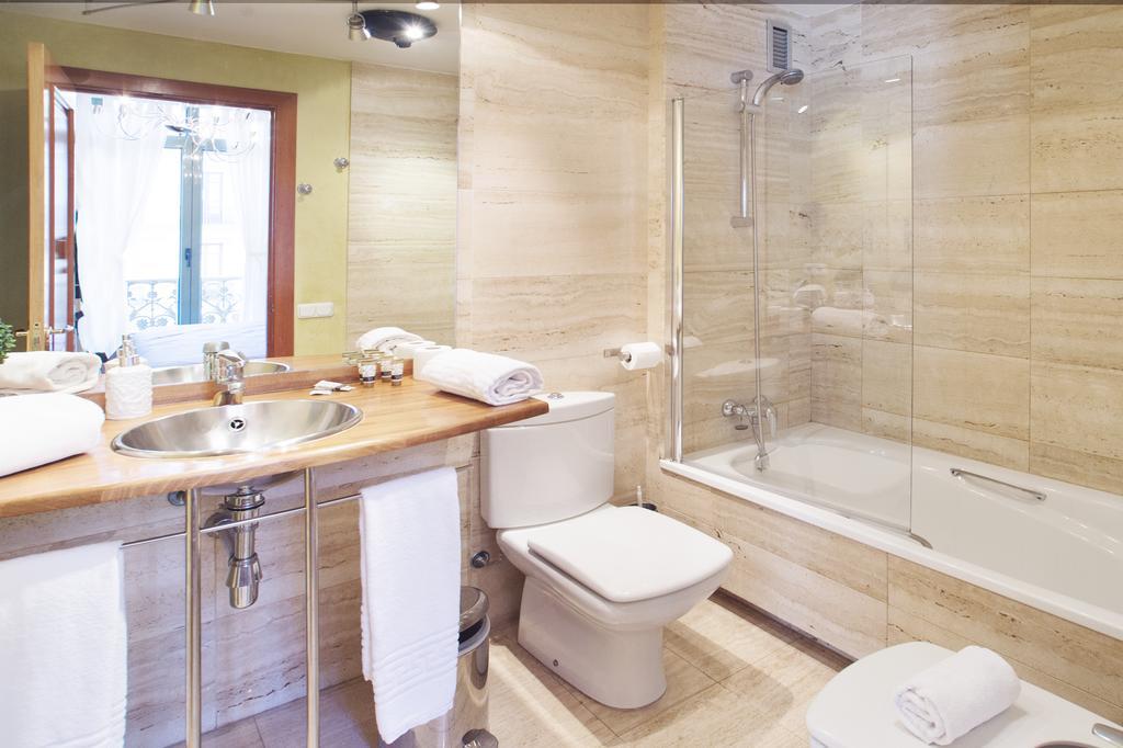 Canela Homes Barcelona Universitat Экстерьер фото